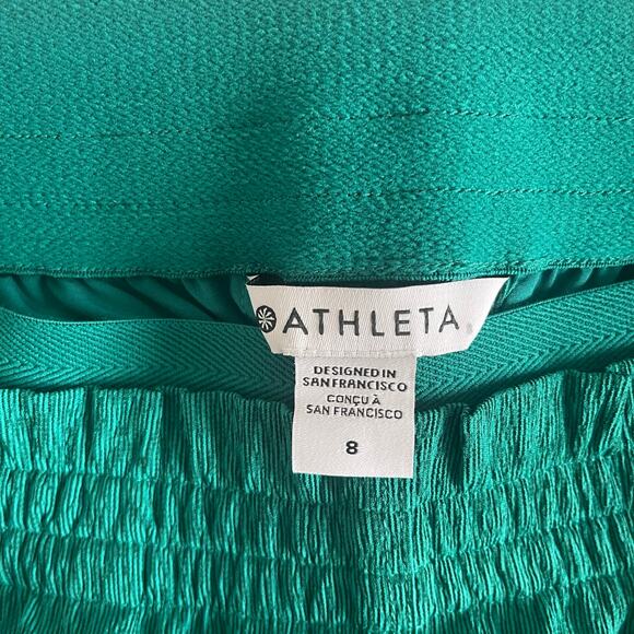 Athleta Green Echo Shorts 5in Pull-on Elastic Waist NEW - Size 8 (M) - Picture 6 of 8